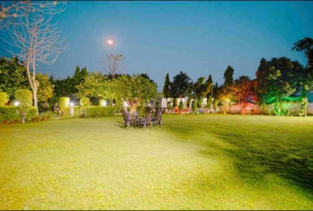구르가온 Achal Farm जंगल में मंगल 빌라 외부 사진